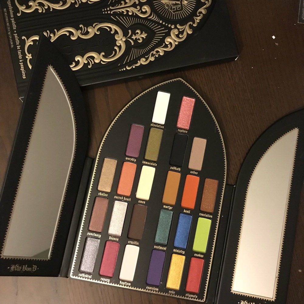 🌟HostPick🌟 BNIB Kat Von D Saint Sinner palette